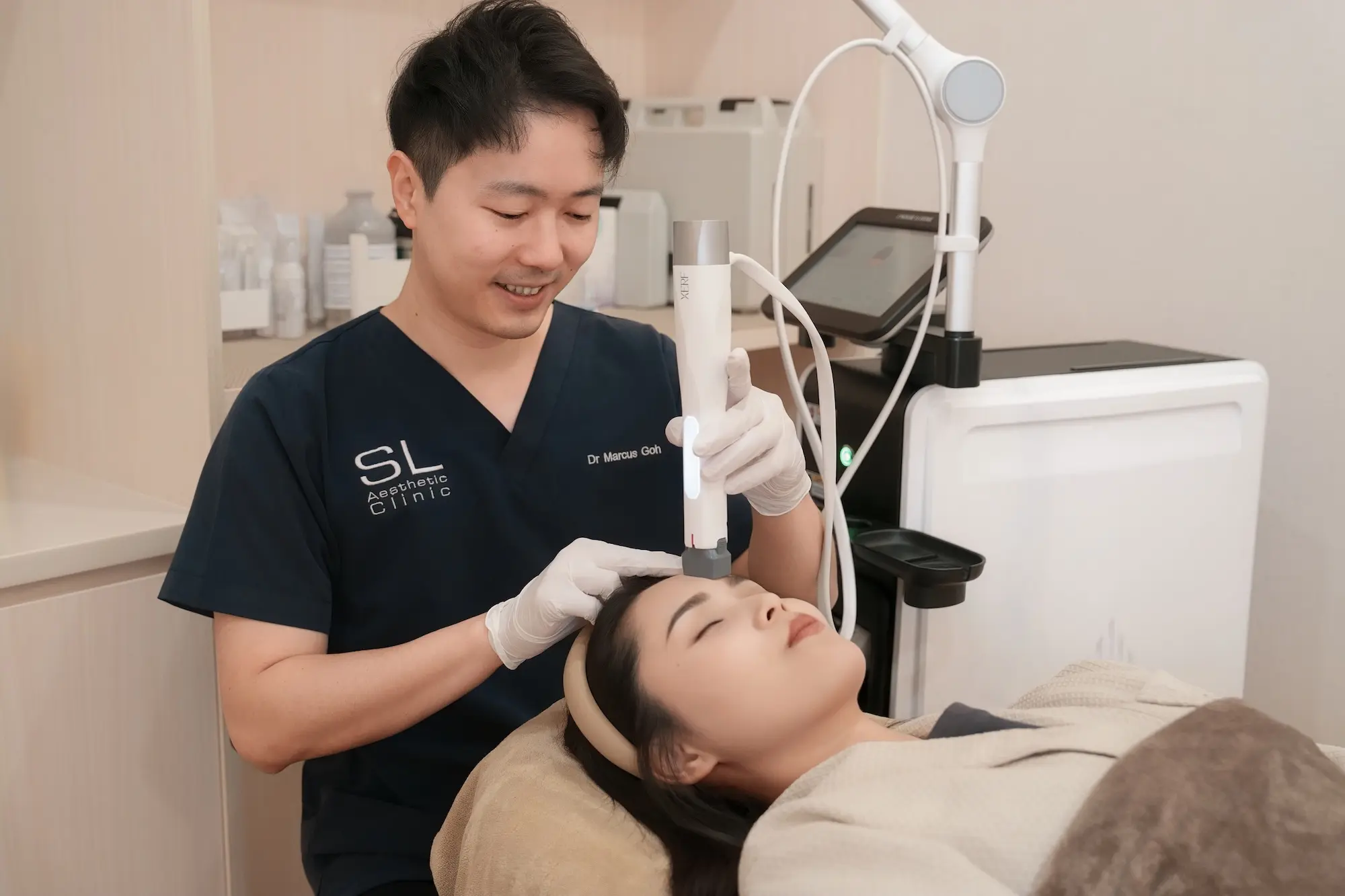 Dr Marcus Goh performing a XERF treatment at SL Aesthetic Clinic